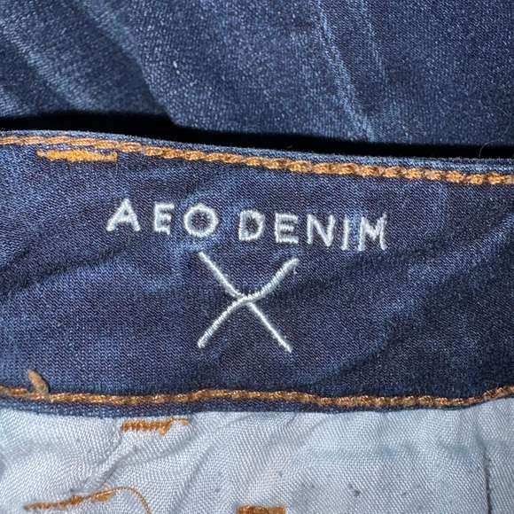 2 Pair American Eagle Hi-Rise Shortie Jean Shorts – Size 4 & 6 - Picture 4 of 7